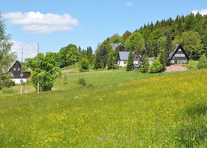 Mrs Monika Rasehorn Rehefeld-Zaunhaus